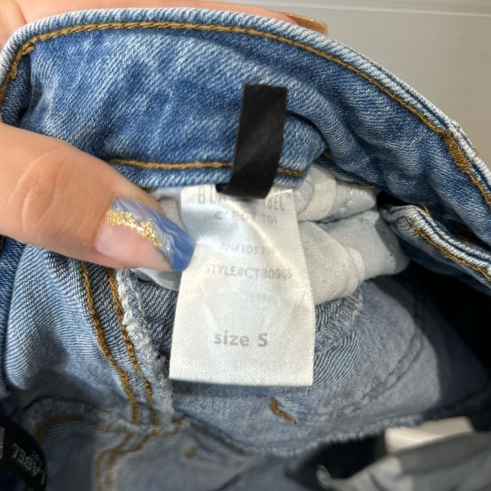 Black Label | Denim Shorts with Distressing Size Small - Picture 9 of 9